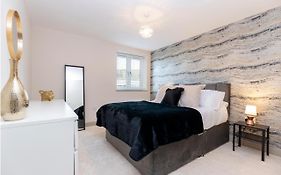 Avery House 2 - Two Bedroom With Outdoor Terrace By Bpne