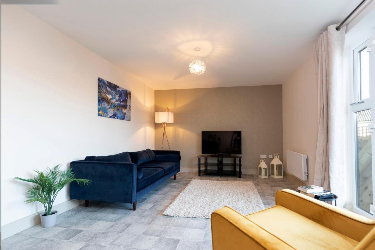 Avery House 2 - Two Bedroom With Outdoor Terrace By Bpne Darlington  Exterior photo